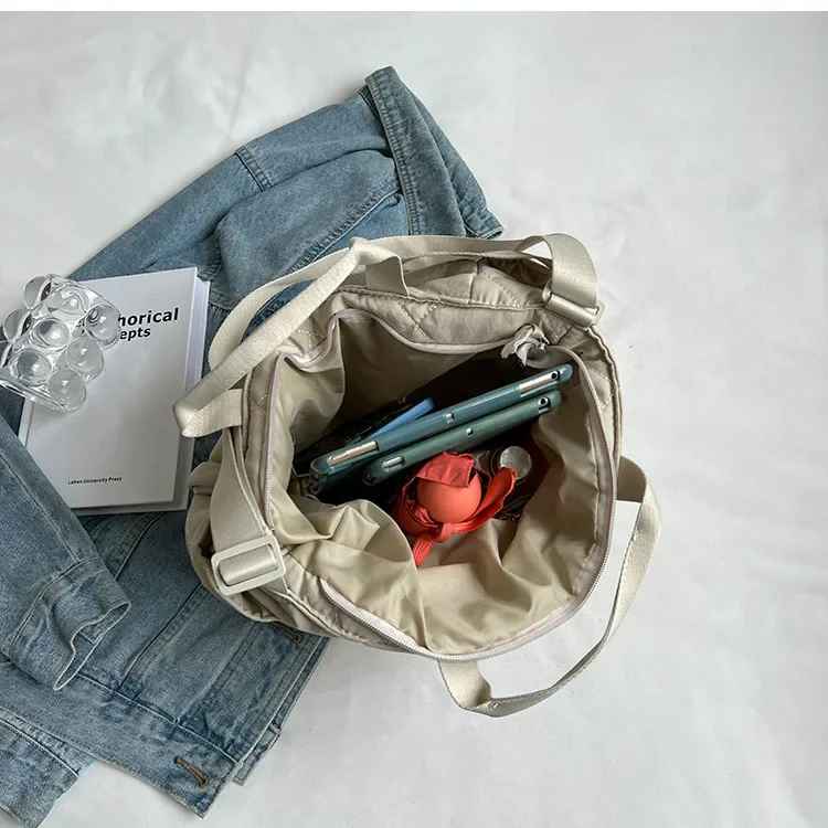 sac à langer plusieurs poches très spacieux