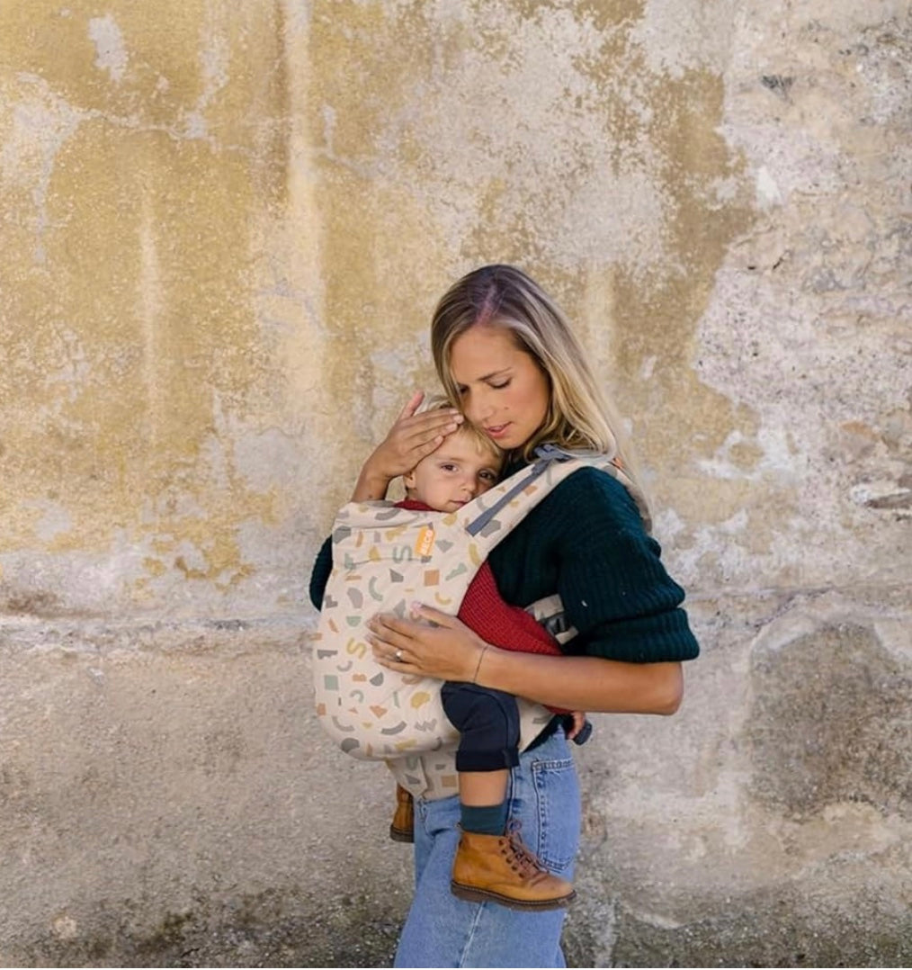 porte bébé se sent en sécurité