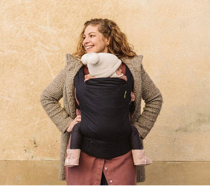 porte bébé ergonomique de couleur noir foncé