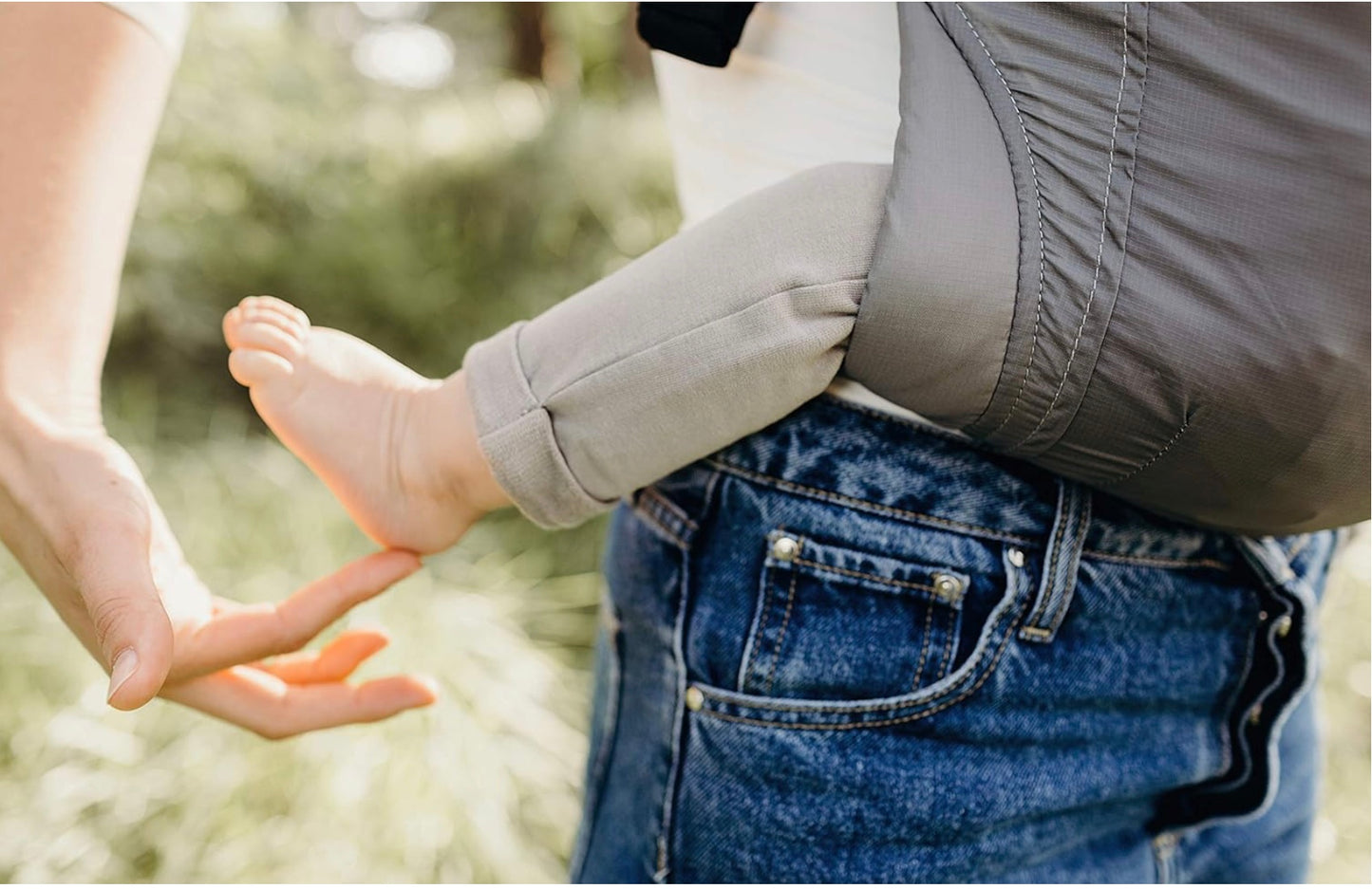 porte bébé gris position m