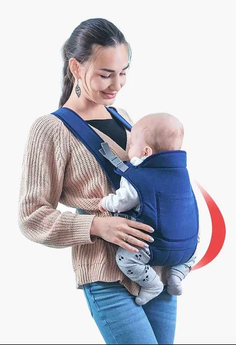 porte bébé maman confortable et heureuse