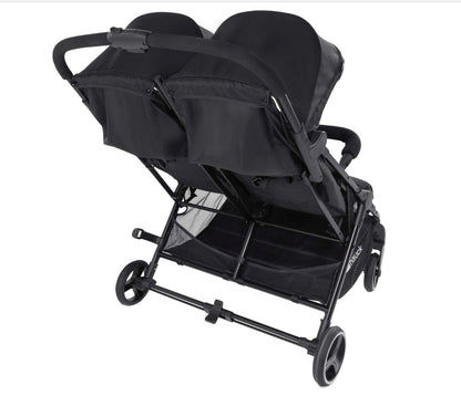 poussette double avec un espace de rangement