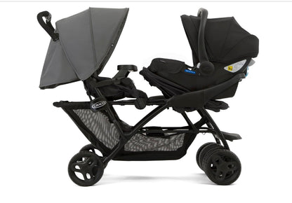 poussette double avec un pare soleil pour bébé