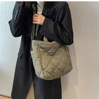 sac à langer vert spacieux stylée